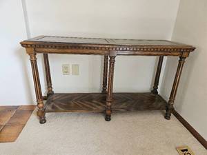 lot 20 image: Richmond Furniture Mid-Century Modern Console Table