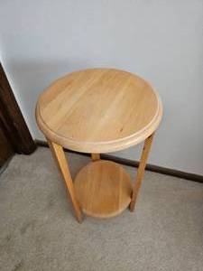 lot 25A image: Blonde Postmodern Side Table