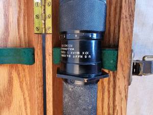 lot 70 image: 1940 WWII 10X Power Navy Bu Ships Telescope