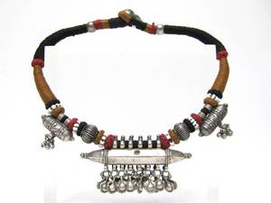 lot 17 image: Old Vintage Tribal Silver Prayer Box Amulet Necklace