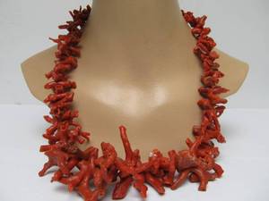 lot 37 image: Large Natural Red Coral Necklace