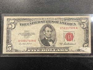 lot 7 image: Red Seal $5 Dollar Bill