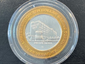 lot 73 image: $10 Dollar Gaming Token .999 Fine Silver