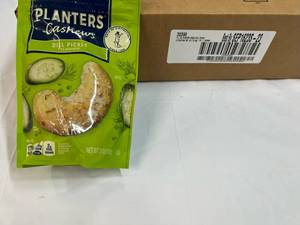 12x 5oz bags Planter Dill Pickle Cashews