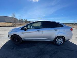 2013 Ford Fiesta S - 2 OWNERS - 79,088