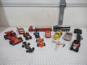 lot 48 image: Lot of vintage toys vehicles