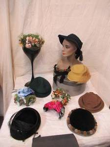 lot 57 image: Lot of Vintage Hats and Hat Boxes
