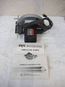 lot 27 image: Skillsaw 7 14 Circular Saw Model 5150. Like New.