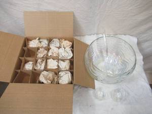 lot 84 image: Glass Punch Bowl with 14 cups in box