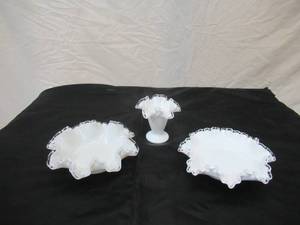 lot 86 image: Lot of Vintage Fenton Silver Crest Ruffled Edge Glass Pieces
