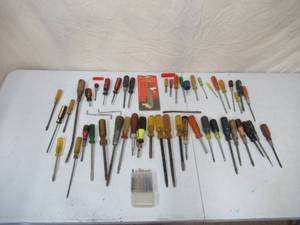 lot 115 image: Lot of various Screw Drivers