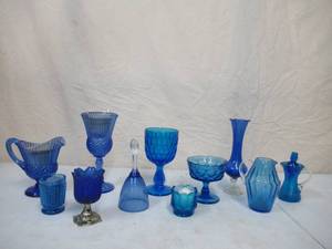 lot 119 image: Vintage Lot of Cobalt Blue Glassware items