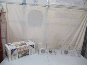 lot 136 image: Sterno Buffett Kit  2- Chafing Racks with 3 Sterno Chafing Cups, spoon and fork in box AS PICTURED.