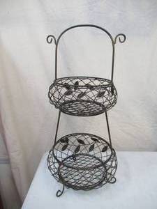 lot 142 image: 2 Tier Metal Planter