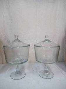 lot 161 image: Lot of 2 NEW Southern Living  Home Devonshire Clear Glass Triffle Bowls with Lids in box.