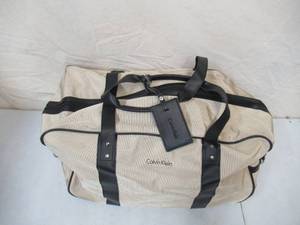 lot 175 image: Calvin Klein Duffle Bag on wheels