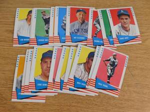 (20) 1961 Fleer Greats Baeball Cards