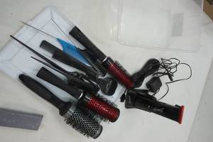 lot 20 image: Hair & Beauty Roll Brushes, Hair Combs, Head Shaver with Accessories
