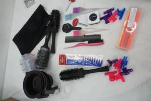 lot 21 image: Hair & Beauty Roll Brushes, Hair Combs, timer, bowls for coloring, coloring Brushes, wash bag