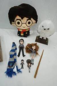 lot 31 image: Harry Potter Toys