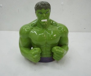 lot 37 image: The Hulk Ceramic Bank