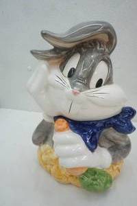 lot 45 image: Bugs Bunny Cookie Jar