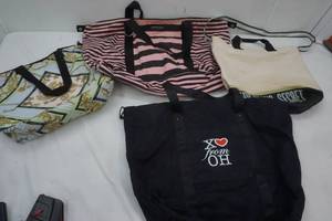 lot 58 image: 3 Victoria Secret Bags, & OH Bag