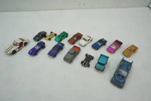 lot 59 image: Vintage Kid cars, Hotwheel, Tootsie Toy, Matchbox