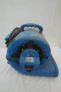 lot 70 image: 3 Speed Air Mover