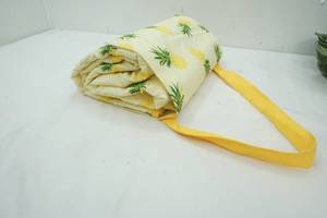 lot 76 image: Pineapple Beach Blanket