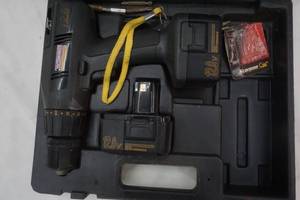 lot 89 image: Craftsman Power Drill, 2 Batteries, with case (no charging station)