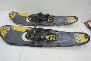 lot 123 image: Tubbs Snowshoes 36