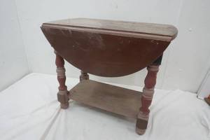lot 143 image: Vintage Drop Leaf Table