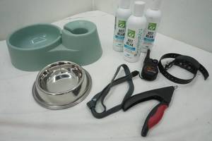 lot 144 image: Pet supplies