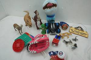 lot 147 image: Childrens Toys
