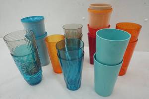 lot 155 image: Variety Of Plastic Cups