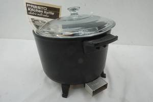 lot 159 image: Like New Pesto Kitchen Deep Fryer