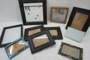 lot 162 image: Variety of Frames & MemoriesMessage Boards