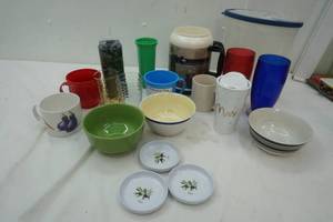 lot 181 image: Variety of drinking Cups, bowls,soup cup,