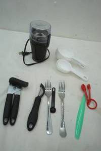 lot 185 image: Coffee Grinder, measuring cups, measuring spoons, can opener
