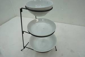 lot 250 image: White bowl set Blue Harbor