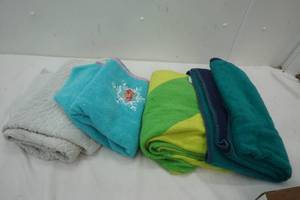 lot 273 image: Variety of Beach Towels