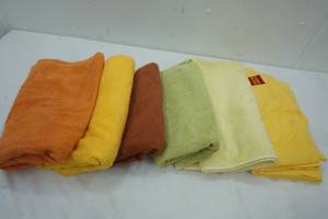 lot 274 image: Variety of Towels
