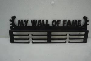 lot 314 image: Home Decor My Wall of Fame