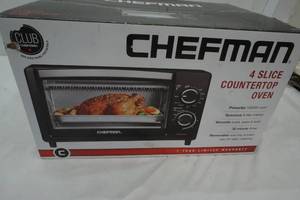 lot 326 image: New Chefman 4 Slice Countertop Oven
