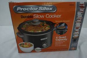 lot 335 image: New Proctor Silex Durable Slow Cooker  4 Qts