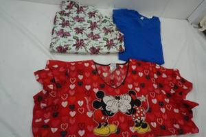 lot 360 image: 3XL Womens Scrub Tops