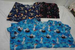 lot 365 image: 3XL Womens Scrub Tops