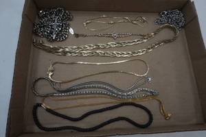 lot 379 image: Variety of Cosmetic Jewelry