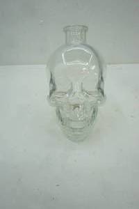 lot 425 image: Crystal Head Decanter